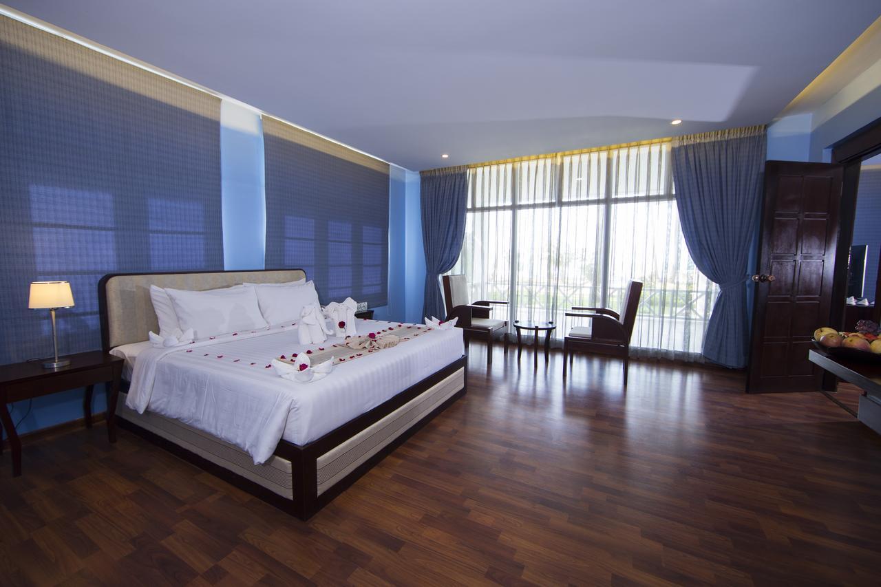Azura Beach Resort Chaungtha Exterior photo