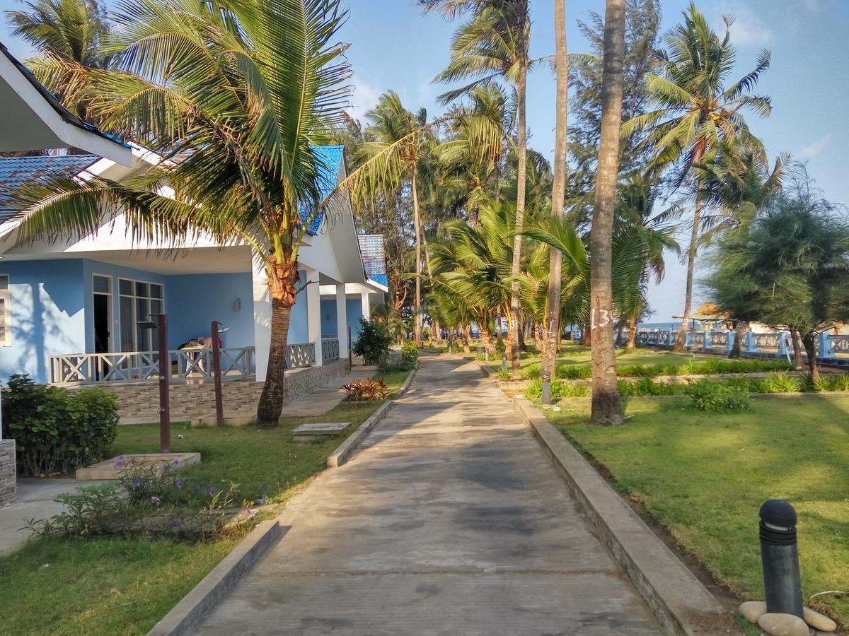 Azura Beach Resort Chaungtha Exterior photo